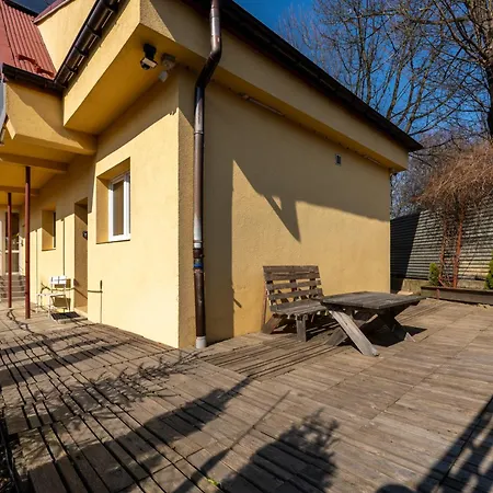 Apartamento Górka Narodowa Homely By Bookinghost Cracovia