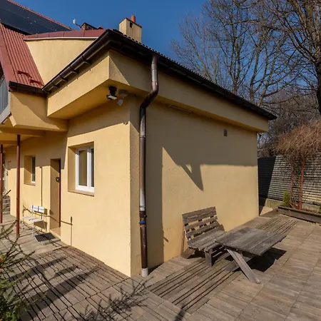 Górka Narodowa Homely By Bookinghost Apartamento